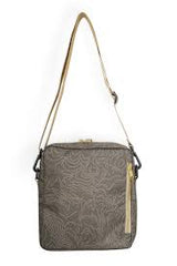Kavu Ruxton